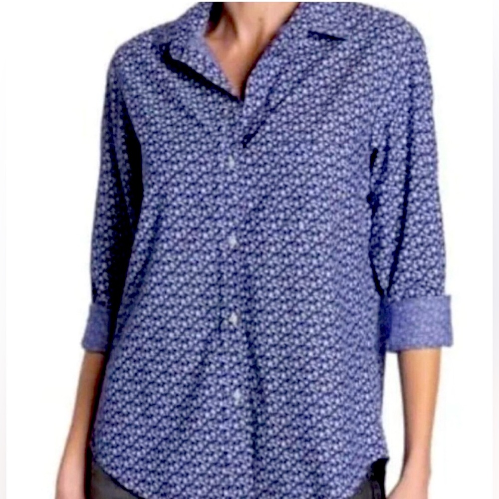 Frank & Eileen Grayson The Hero Button Down Shirt Blue Floral Ditsy Print. Small